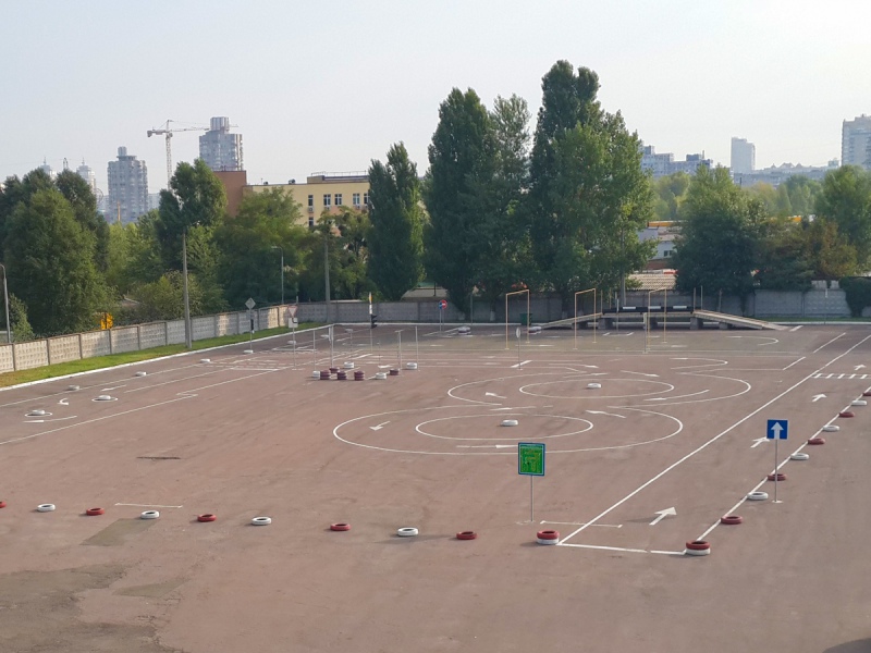 Автомобільний полігон