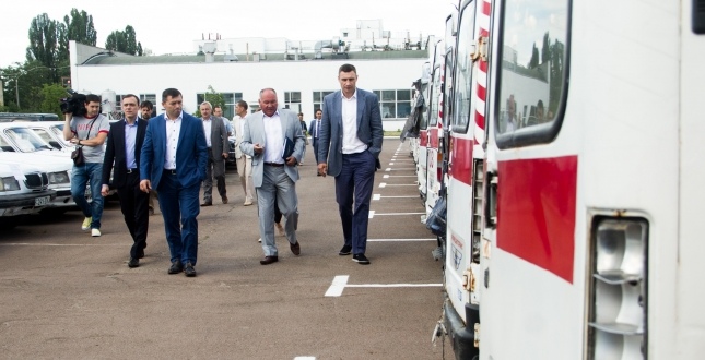 Віталій Кличко: «Ми плануємо впродовж двох років значно оновити автопарк «швидких»
